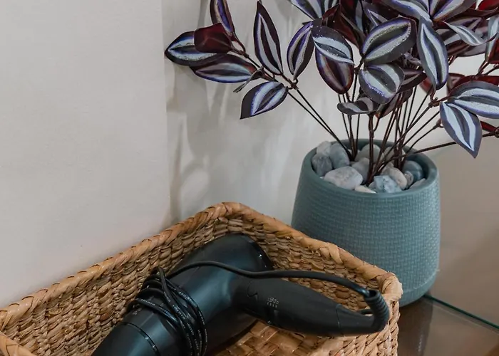 Prime Sukhumvit Modern Home, Phrom Phong Bts, Em District, Up To 14 Guests Villa
